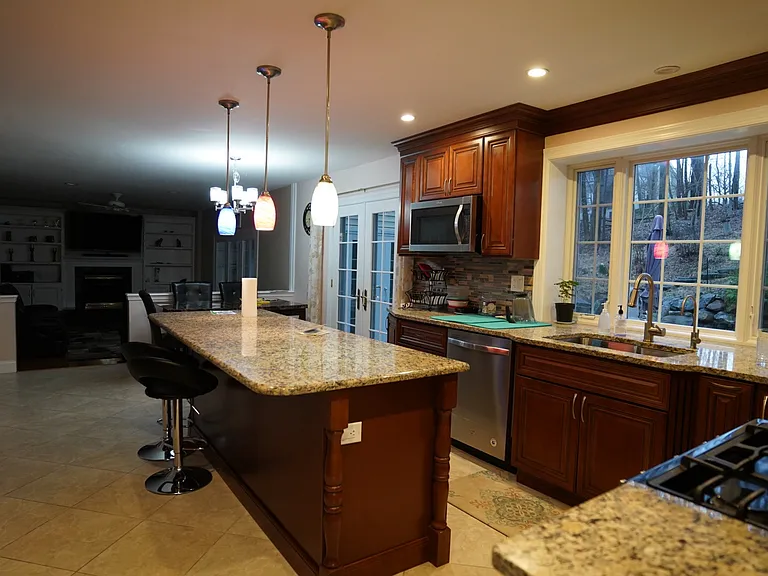 12 Raven Dr — Photo 5