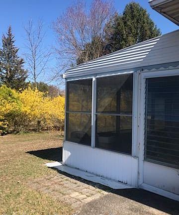 3rd image of 3 Hyannis St