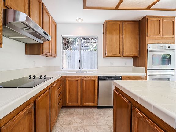 2nd image of 8334 Herndon Ct