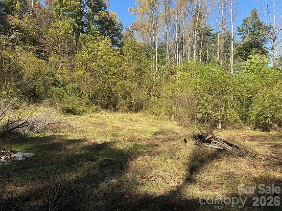 3rd image of 240 Old Toxaway Rd