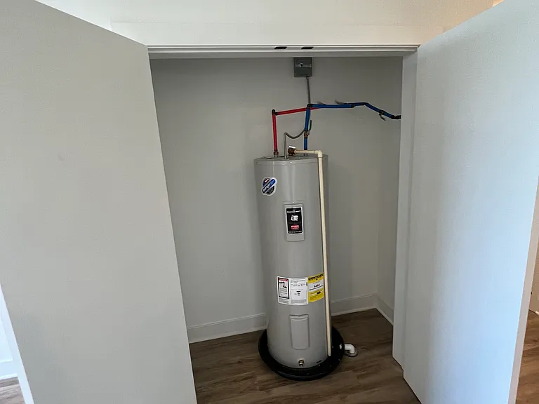 430 Cliff St #1 — Photo 7