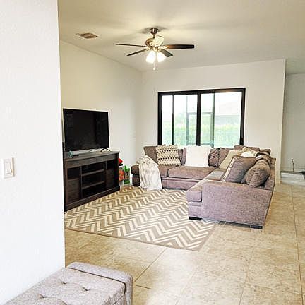 2nd image of 5541 51st Ave