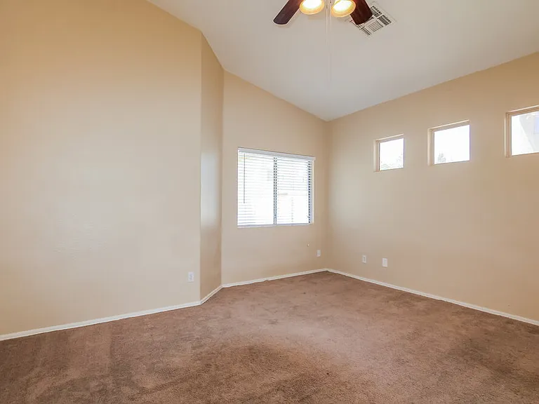 13425 W Gelding Dr — Photo 8