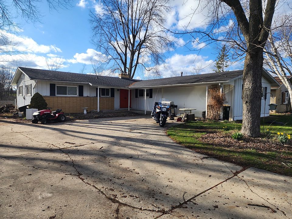 2nd image of 41122 N 3rd St