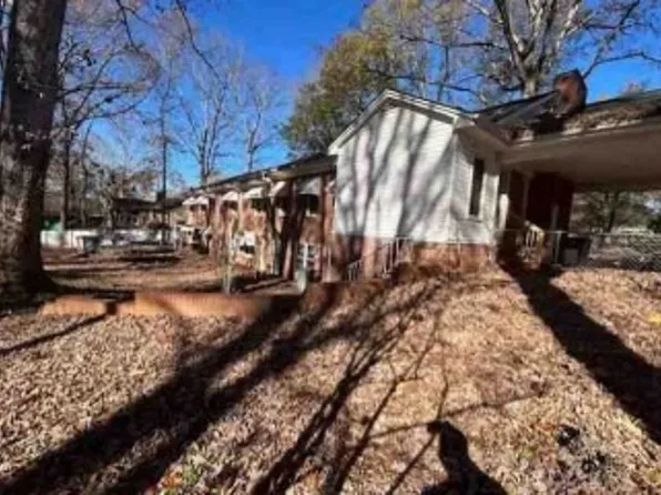 936 23rd Ave NE, Hickory, NC 28601