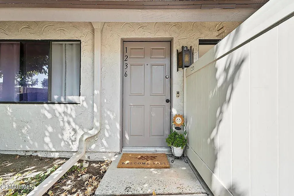 1236 Landsburn Cir — Photo 1