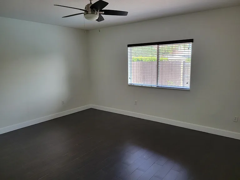 16111 SW 144th Ter — Photo 12