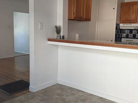 3rd image of 211 Stanford Dr SE #A