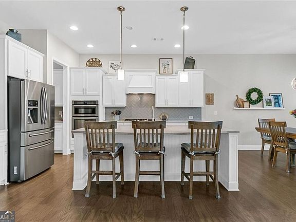 5th image of 1149 Waters Way