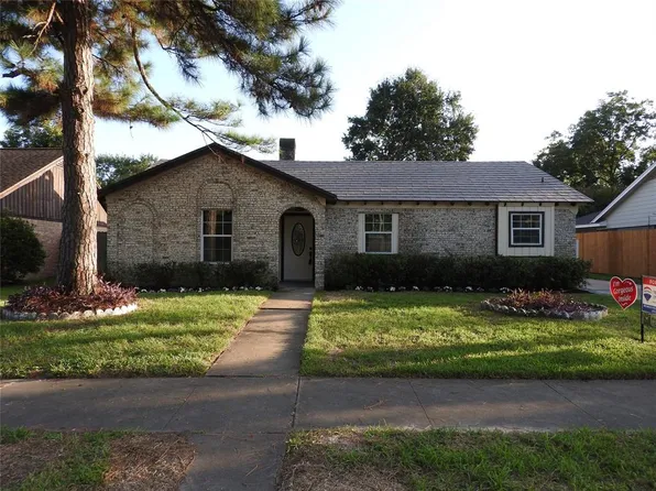 6015 Birchmont Dr, Houston, TX 77092