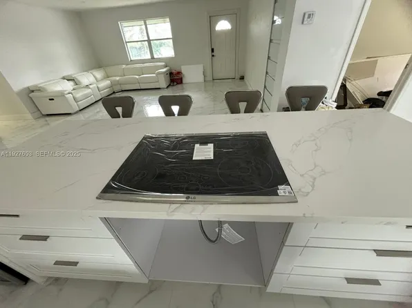 21160 SW 328th St, Homestead, FL 33030