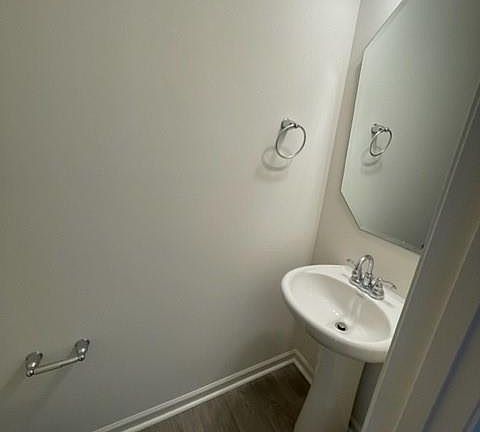 5th image of 809 Alexander Commons Dr #34