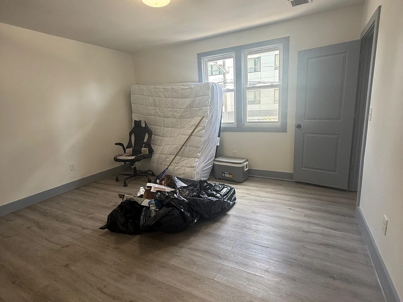 4 bed, $2,500 — Photo 4