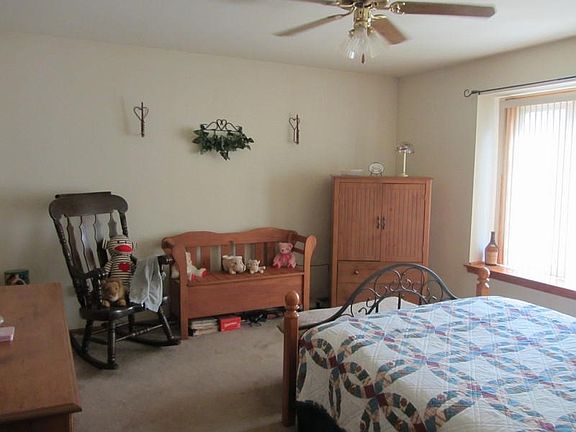 4th image of 1000 N 115th St