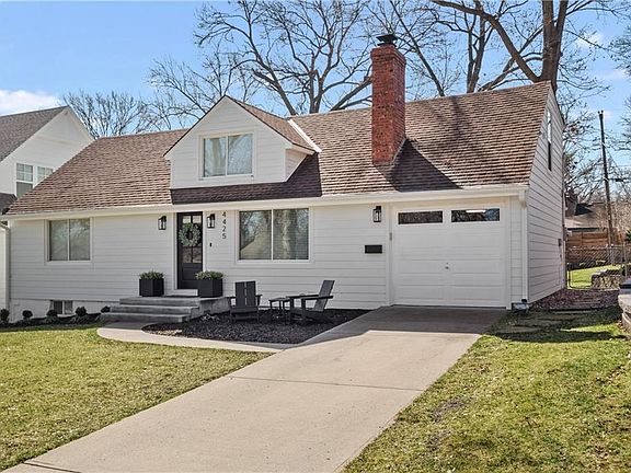 3rd image of 4425 W 72nd St