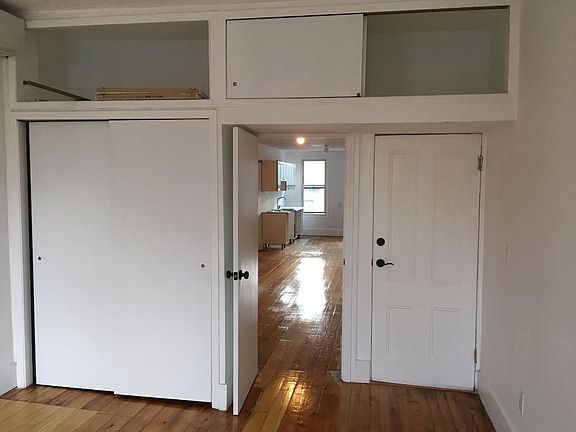 5th image of 190 Huron St APT 3L