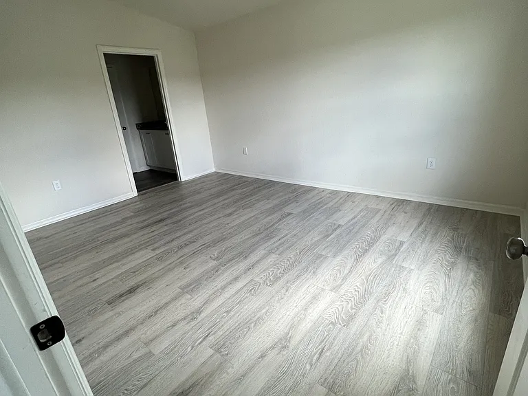 9114 Aegean Cir — Photo 11