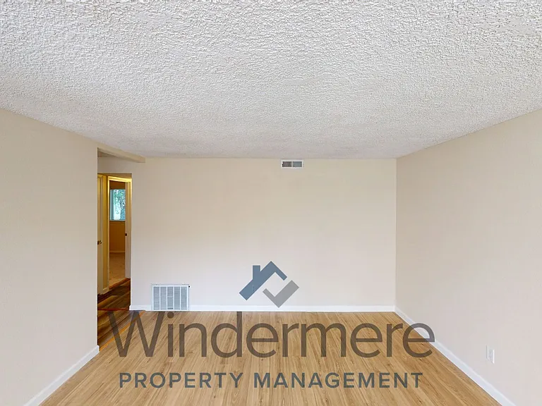 1910 J St #103 — Photo 7