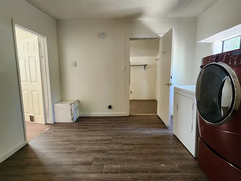 418 S Wc Riles St — Photo 7