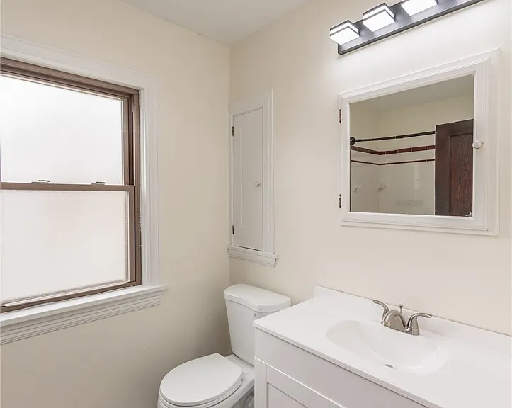 3823 W 138th St — Photo 23