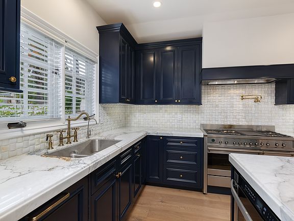 4th image of 5445 Parkview Dr