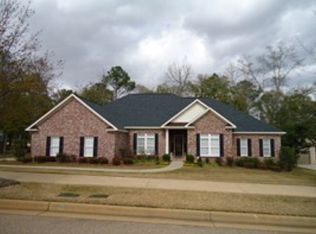 604 Prestwick Dr, Dothan, AL 36305