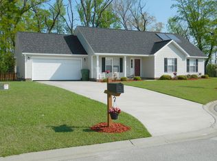 2126 Womack Gardens Rd, Effingham, SC 29541