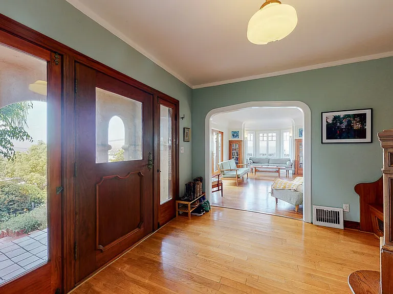 3627 Crestmont Ave — Photo 4