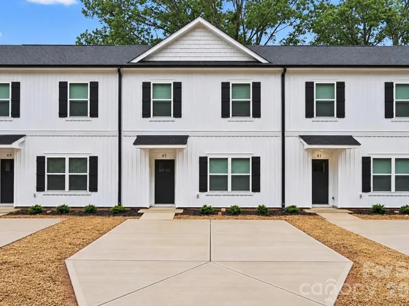 45 E 13th St, Newton, NC 28658
