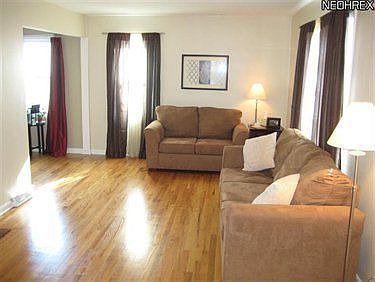 2nd image of 2425 21st St