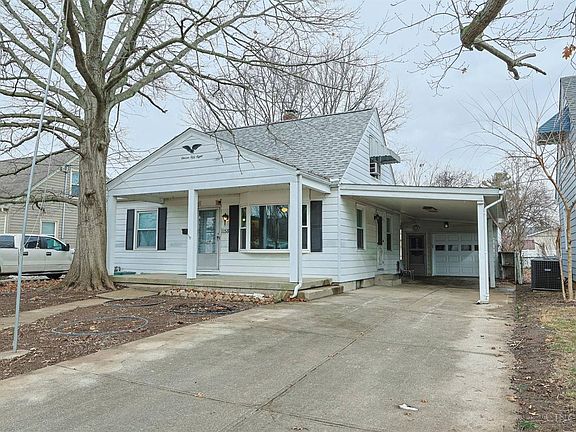 2nd image of 1158 Saint Clair Ave