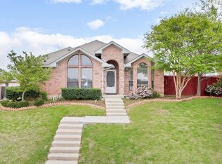 4504 Saddlebrook Dr, Carrollton, TX 75010