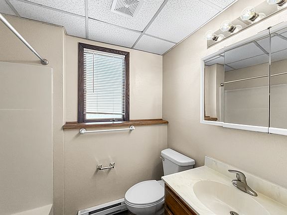 3rd image of 2100 8th Ave NW APT 3