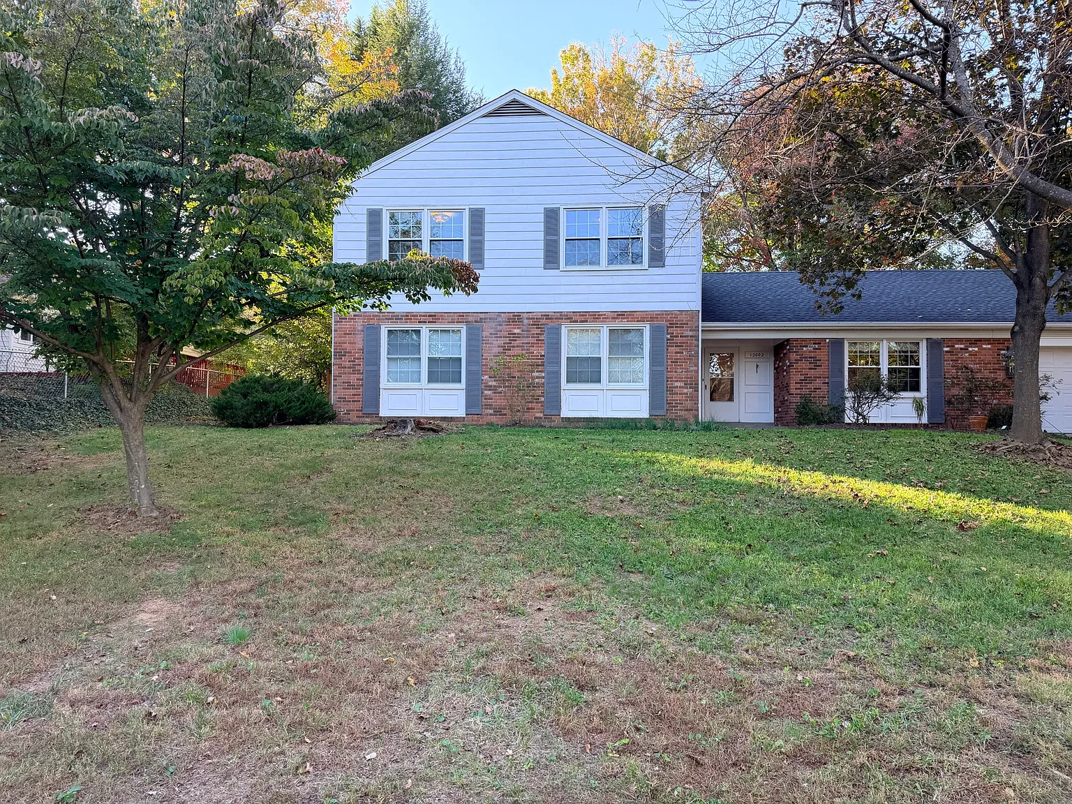4 bed, 2758 sqft, $4,595 — Photo 2