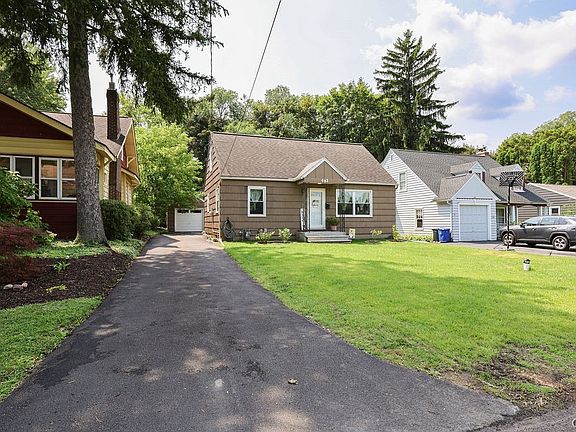 2nd image of 402 Radcliffe Rd