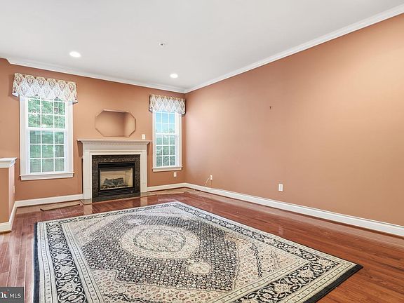 5th image of 3217 Meadowview Cir #163