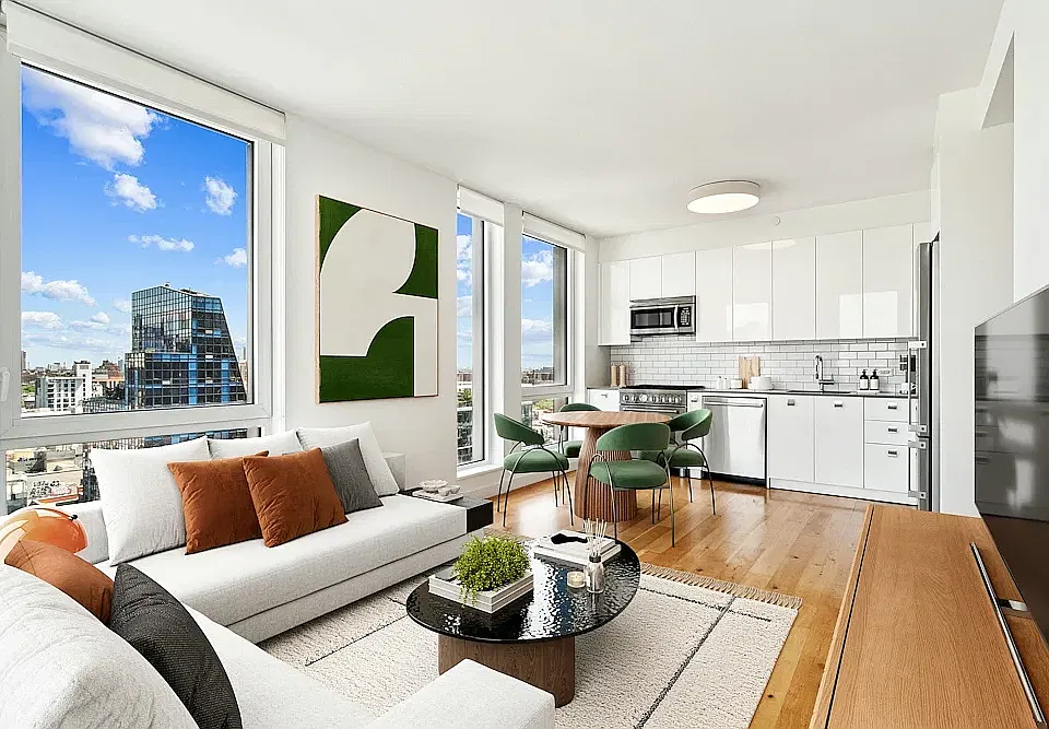 125 Delancey St #902