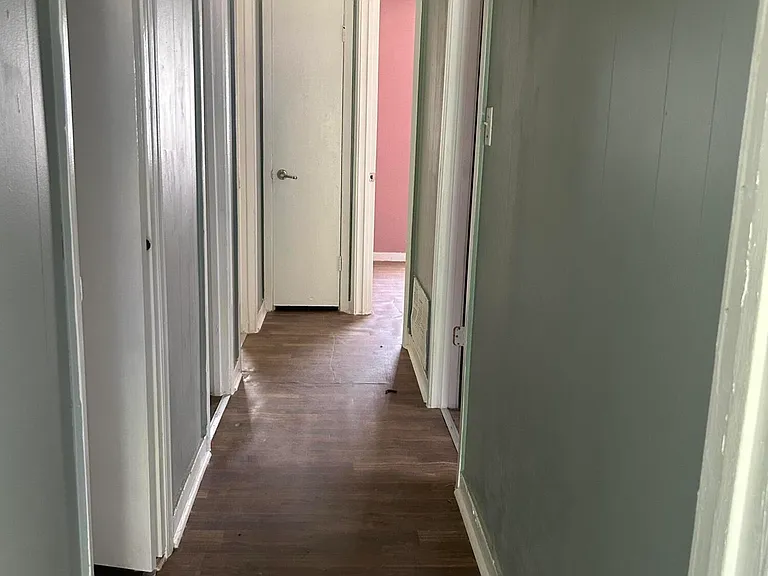 102 Ainsworth St — Photo 3