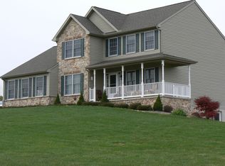 204 Kunkle Rd, Fawn Grove, PA 17321