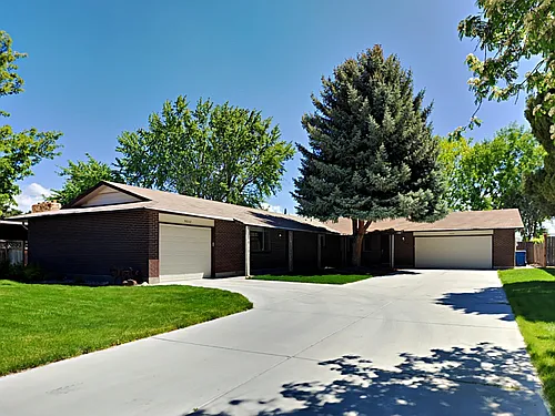5020 N Decatur Dr Photo 1