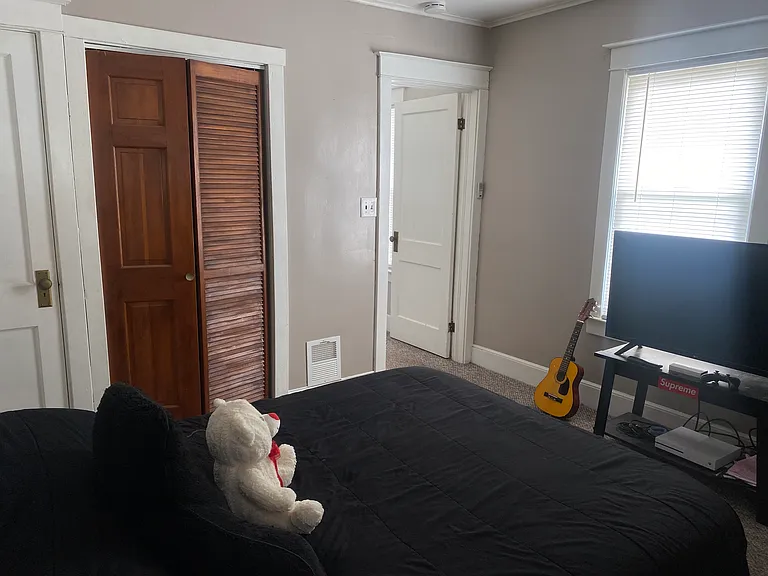 23 Orchard Ave #2R — Photo 3