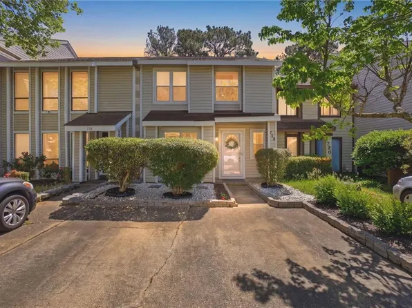 718 Woodbox Dr, Virginia Beach, VA 23462