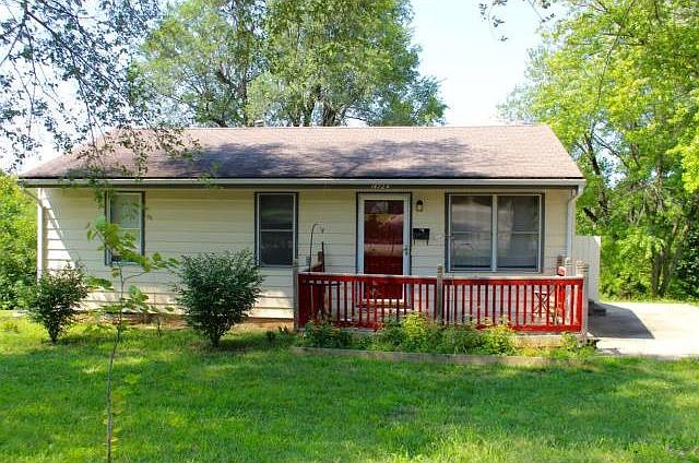 1st image of 14724 Bellaire Ave