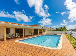 437 Holiday Dr, Hallandale, FL 33009