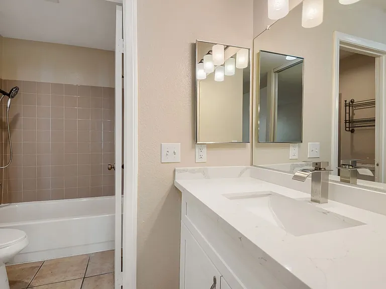 4860 Nara Vista Way #102 — Photo 19