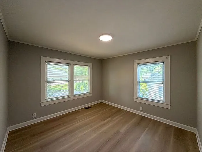 831 Cason St — Photo 10
