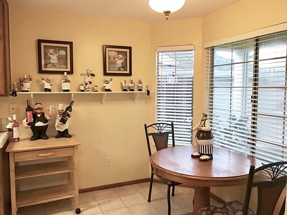 5th image of 7950 Ivy Hill Way