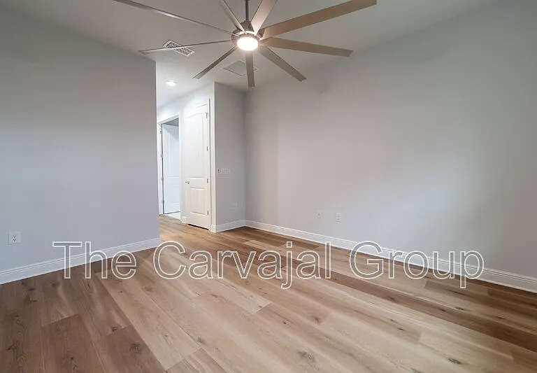1017 Steven Patrick Ave — Photo 23