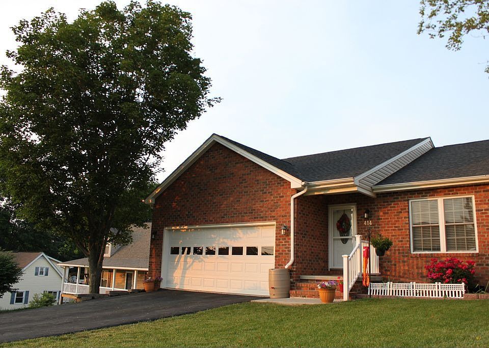 Spacious 2BR, 2BA home in quiet, in-town neighborhood