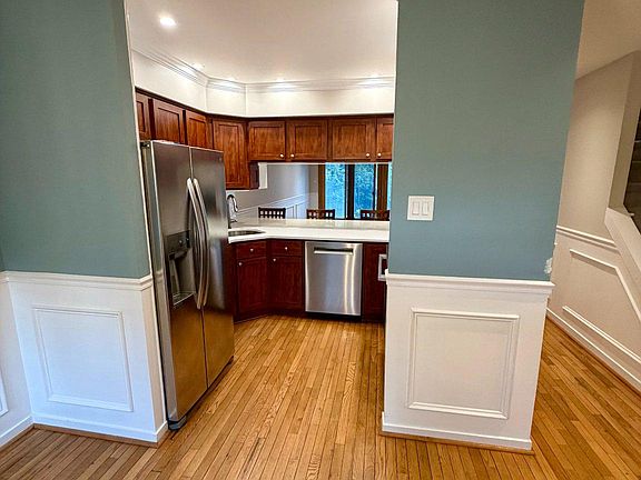 3rd image of 504 Cheswold Ct #504